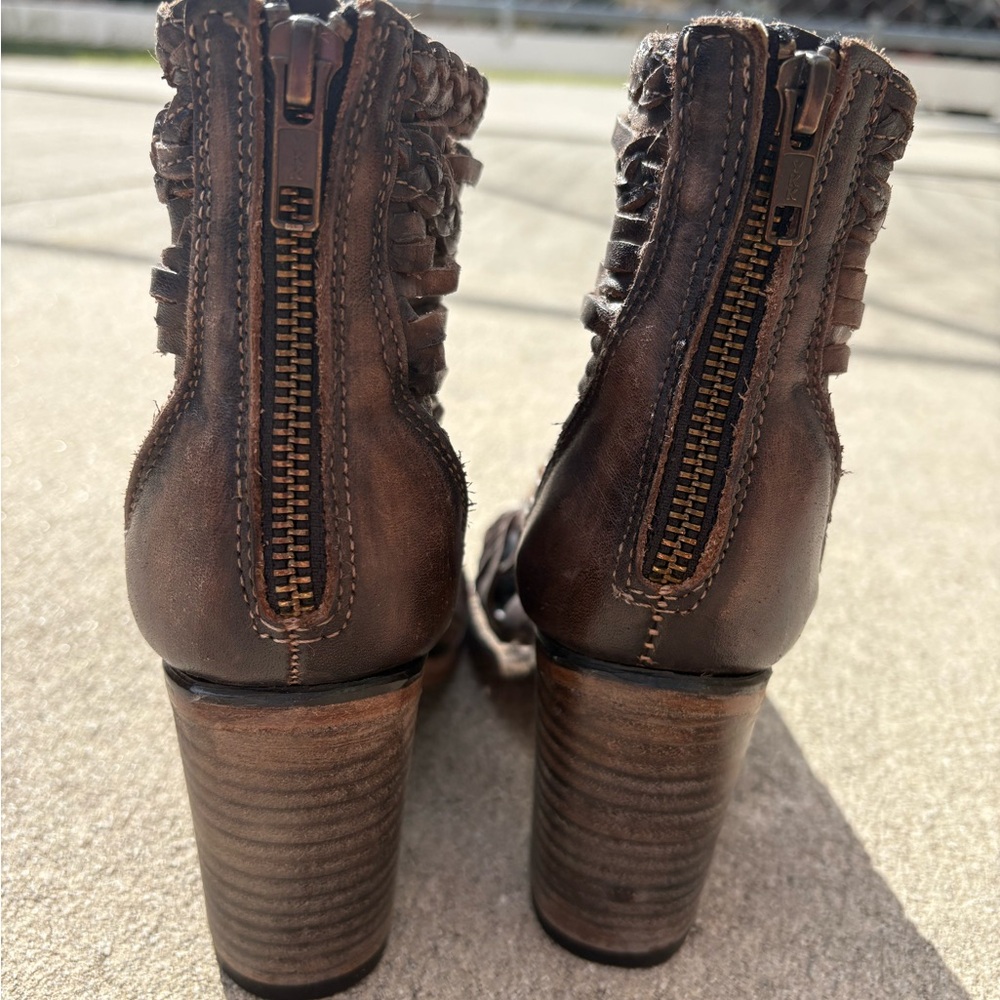 Free Bird Bella Boot Black Distressed -size 5